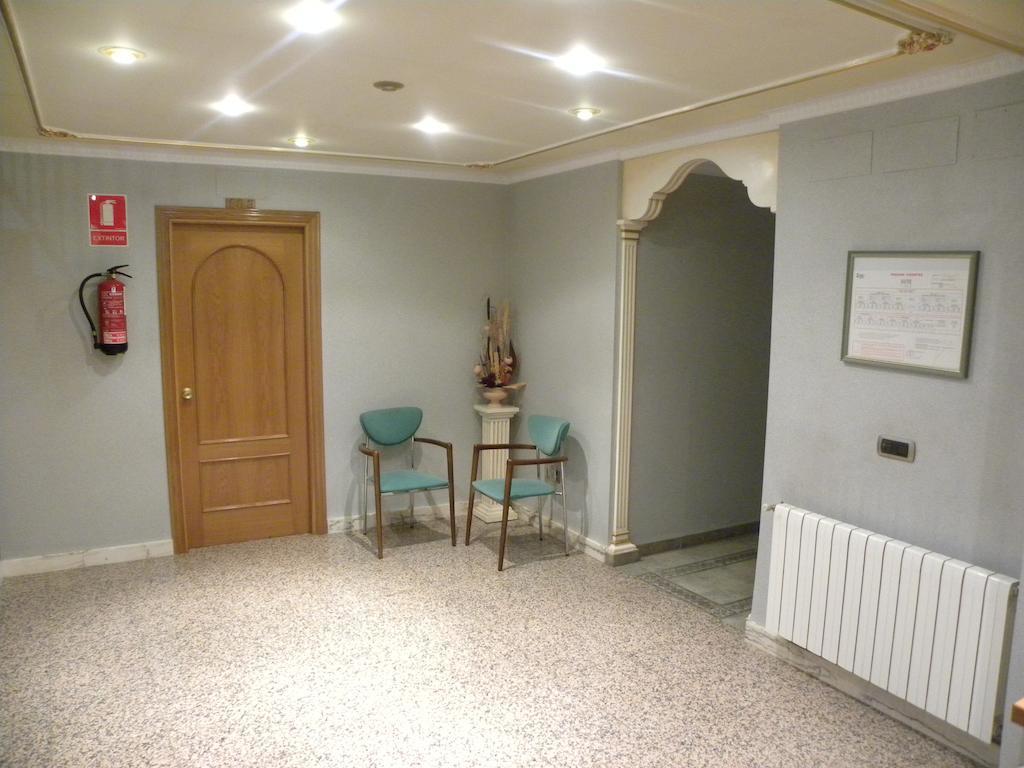 Hotel Duque De Calabria Manzanera Room photo