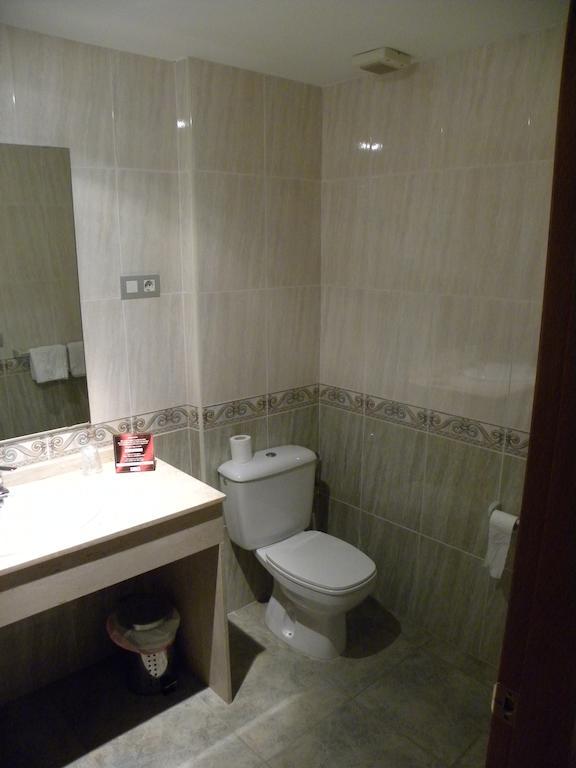 Hotel Duque De Calabria Manzanera Room photo